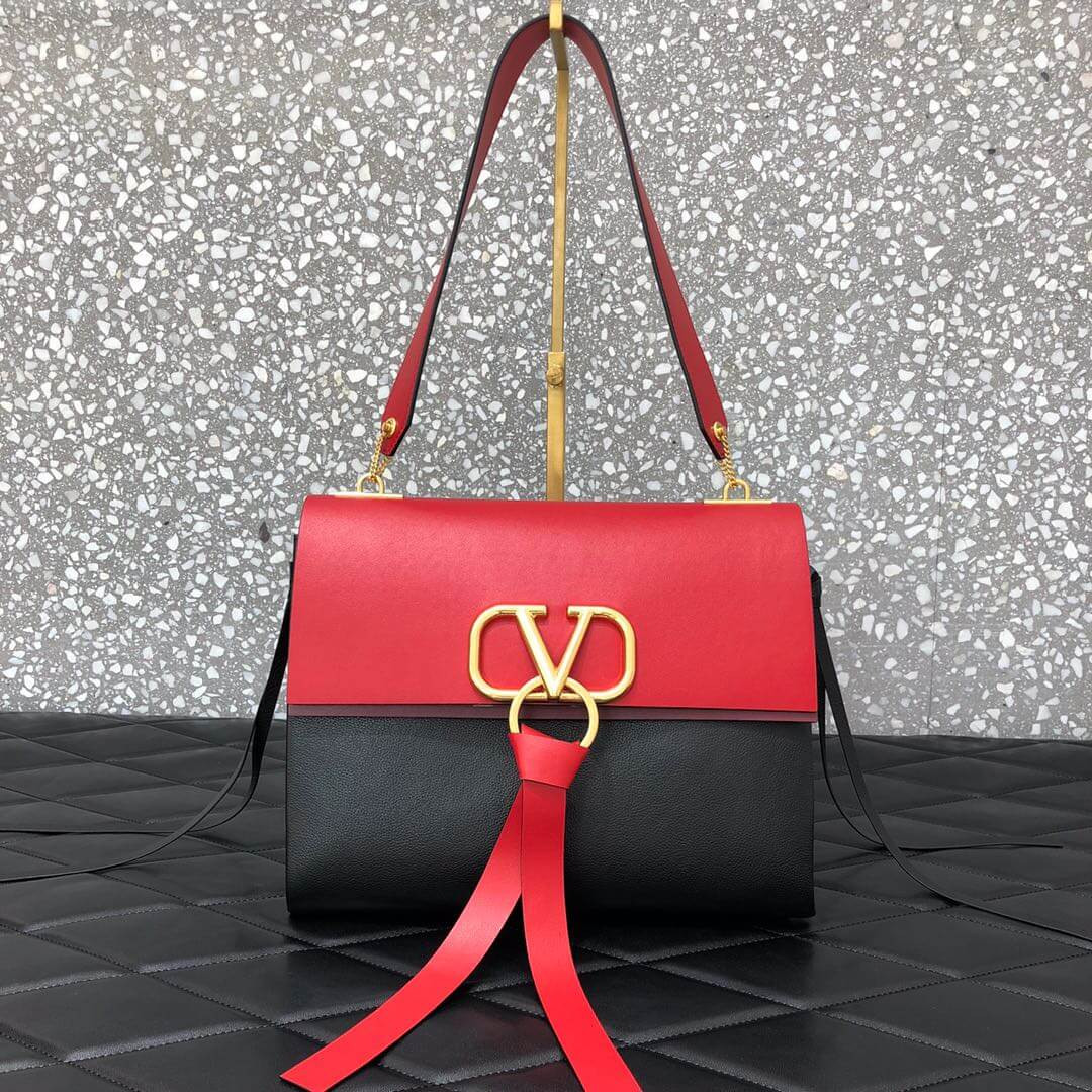 Valentino Garavani Medium Vring Smooth Calfskin Shoulder Bag 0002