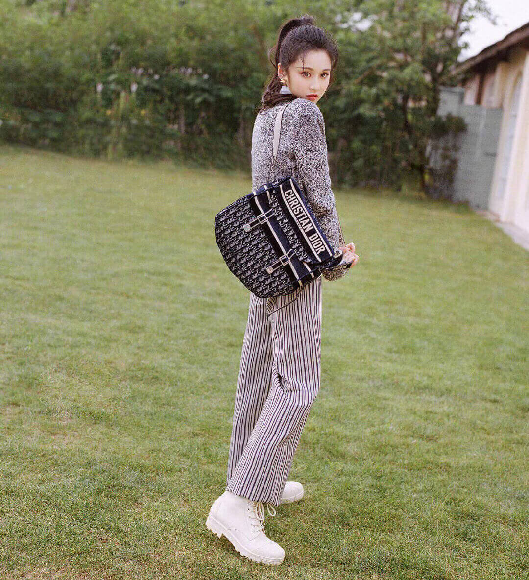 Dior Oblique Embroidered Velvet Diorcamp Messenger Bag M1291V