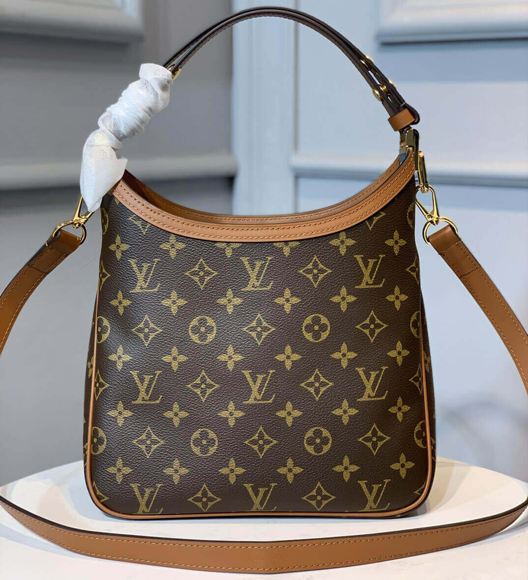 Louis Vuitton Hobo Dauphine PM M45194