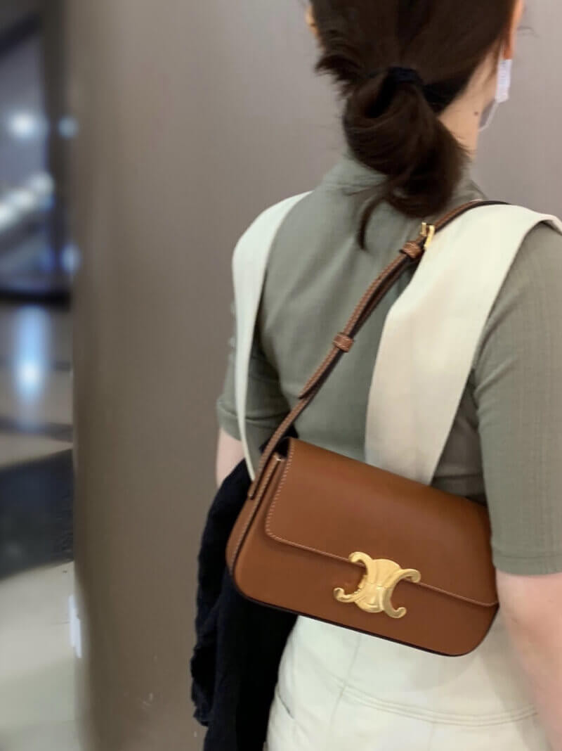 Celine Triomphe Shoulder Bag In Natural Calfskin 194143 Tan