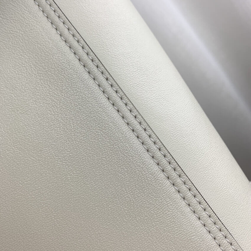 Gucci Medium Tote with Double G 649577