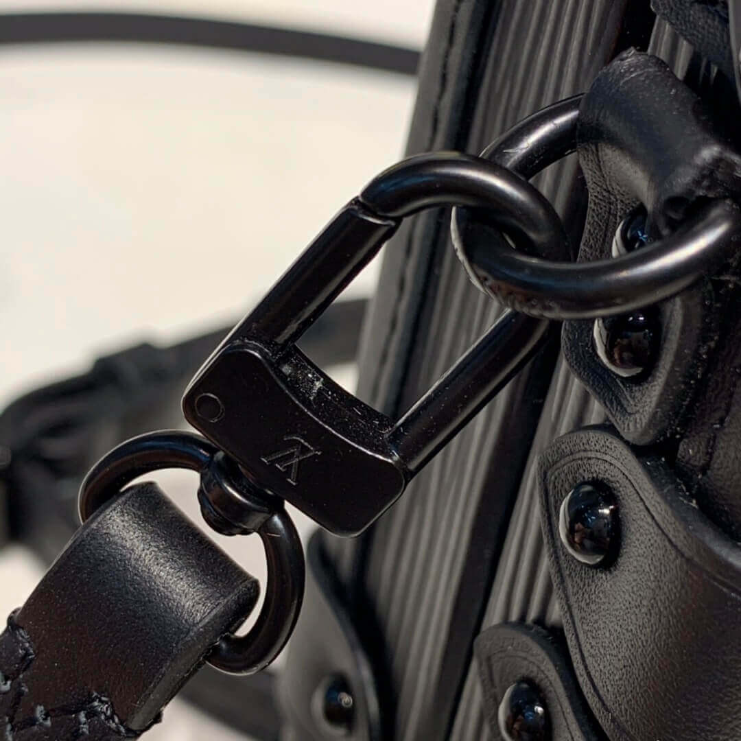 Louis Vuitton Petite Malle M55859