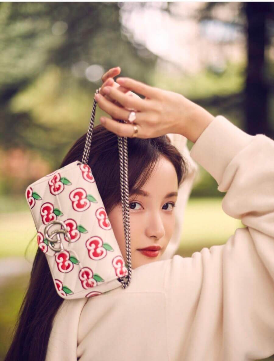 Gucci GG Apple Print Super Mini Bag 476433