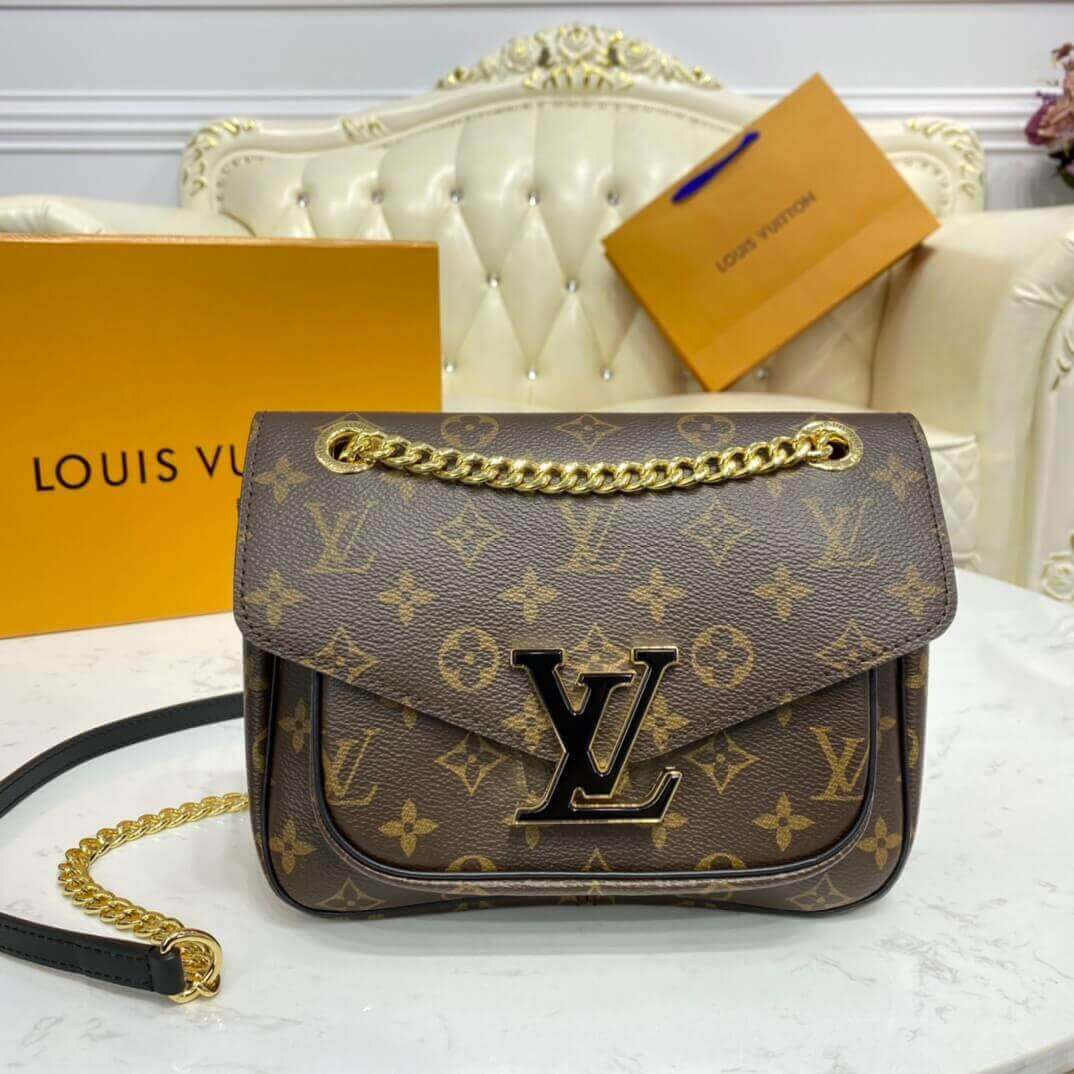 Louis Vuitton Passy Bag M45592