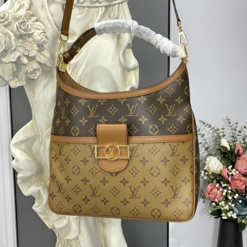 Louis Vuitton Hobo Dauphine MM M45195