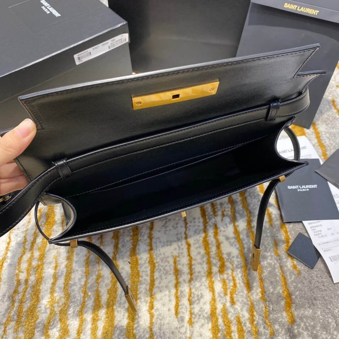 Saint Laurent Manhattan Shoulder Bag In Smooth Leather 579271