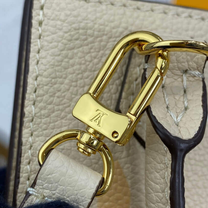 Louis Vuitton Petit Sac Plat M80449