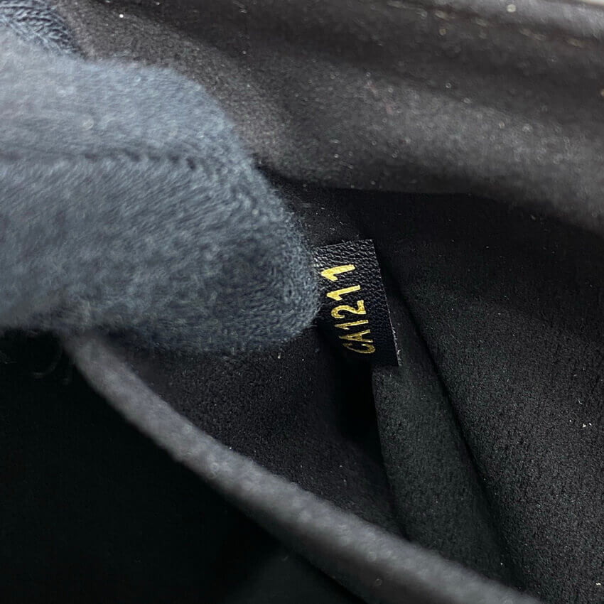 Louis Vuitton Sheepskin Leather Twist MM M59029 Black