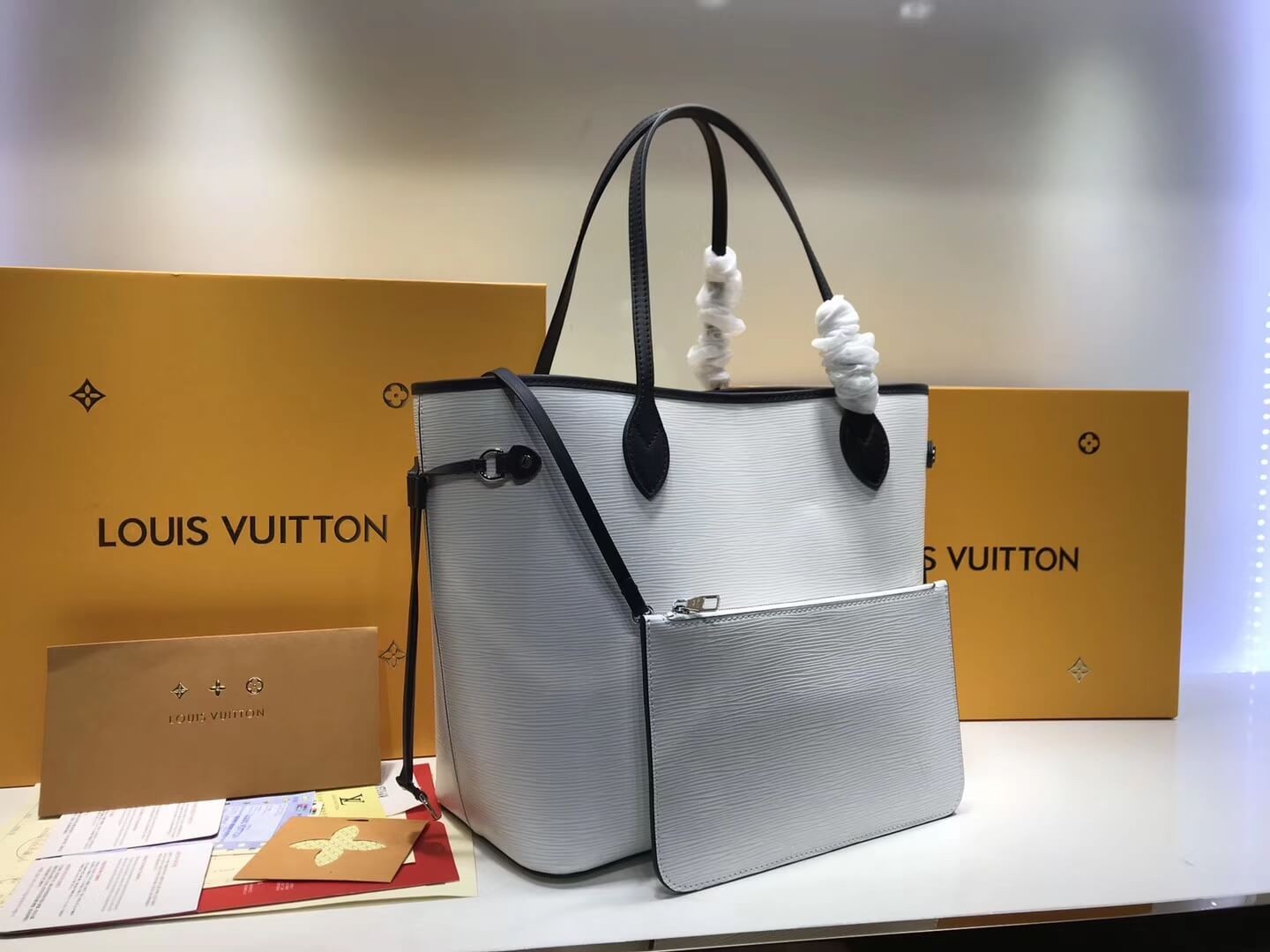 Louis Vuitton Epi Leather Neverfull MM M41159 M40885