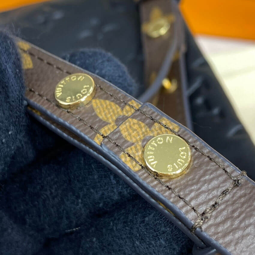 Louis Vuitton LV3 Pouch M45412