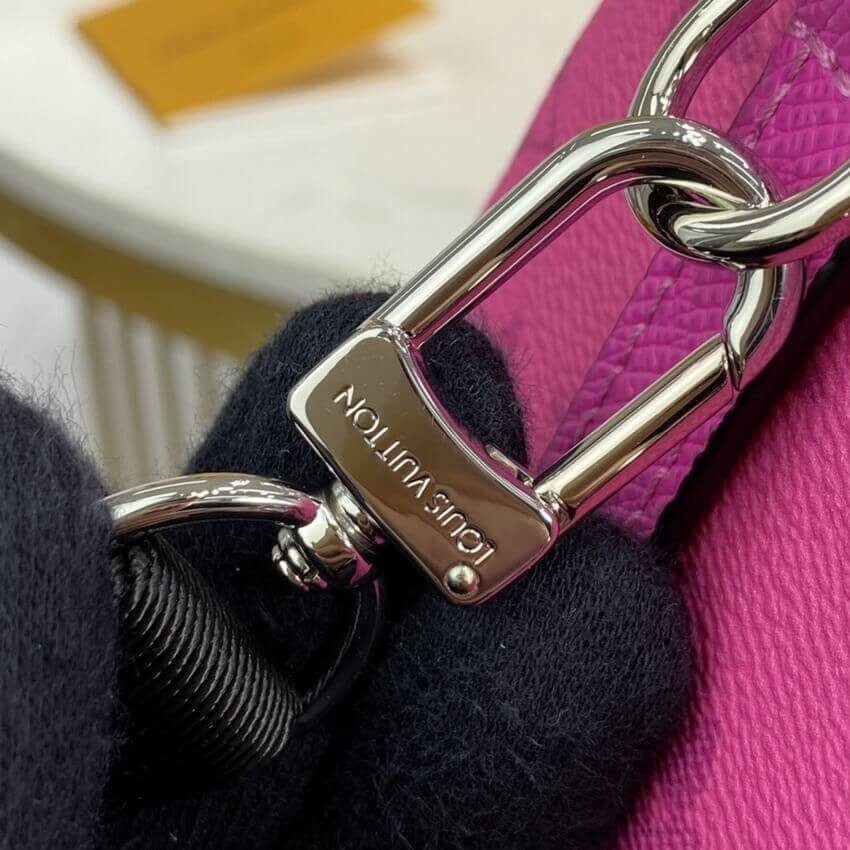 Louis Vuitton Outdoor Pouch Rosy M30781