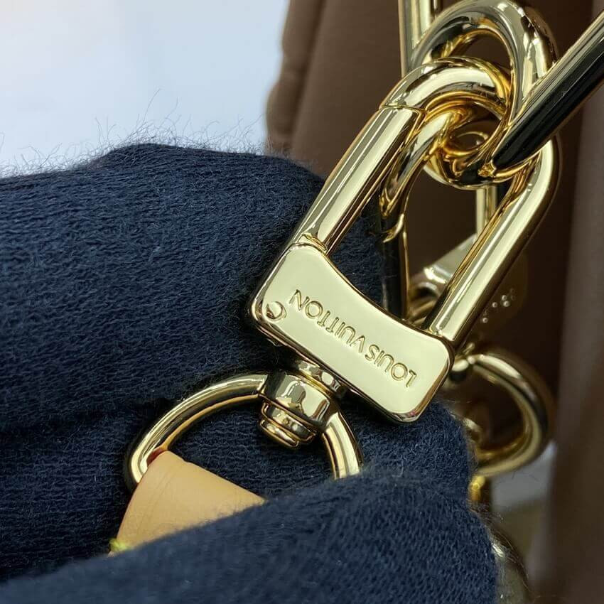 Louis Vuitton Coussin PM M59277 Taupe