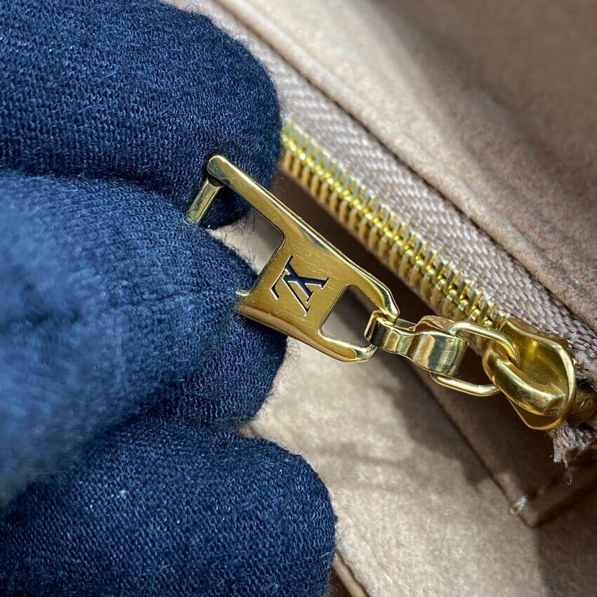 Louis Vuitton LV New Wave Chain Bag M59349 Arizona