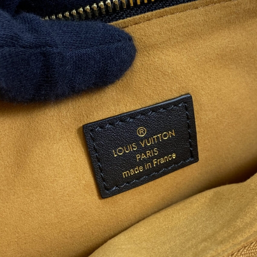 Louis Vuitton Sac Coussin MM M57782 M57783