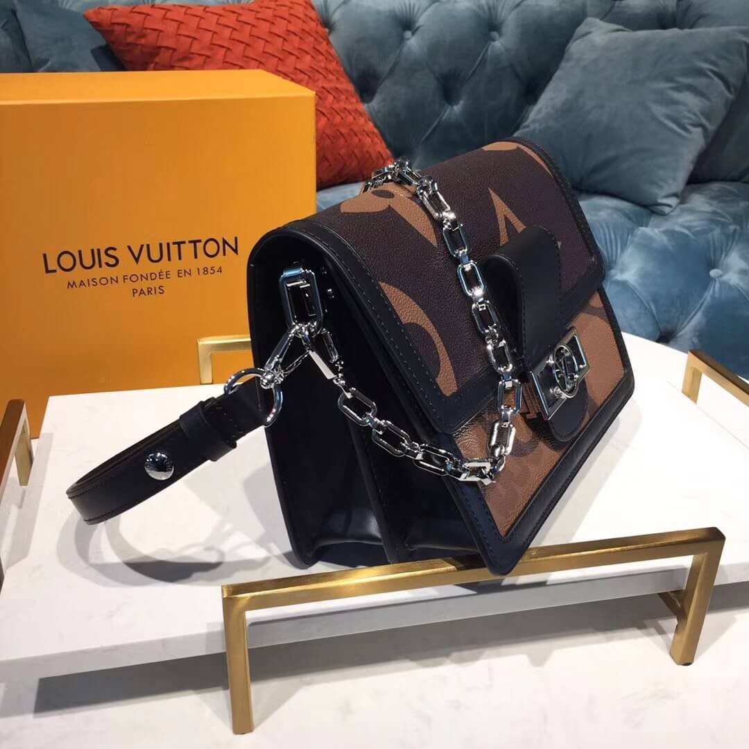 Louis Vuitton Dauphine MM M44599