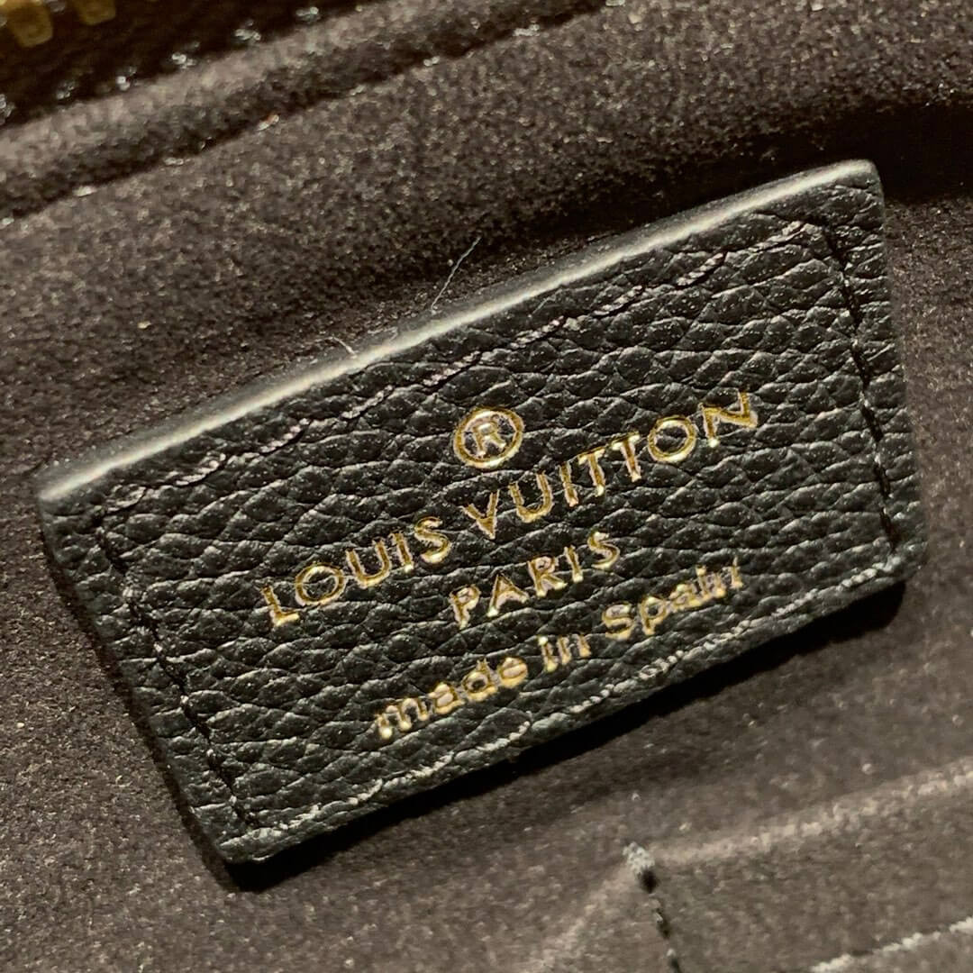 Louis Vuitton V Tote BB M44845 M44418 M44419 M44937