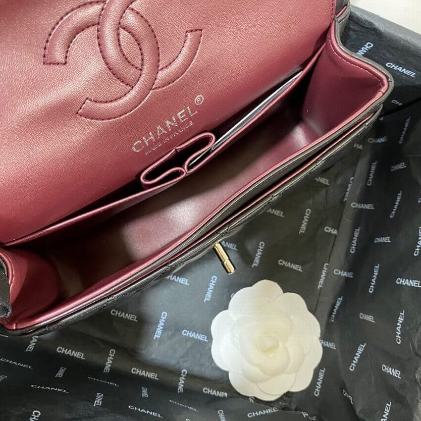 Chanel Small Classic Double Flap Bag A01113 in Lambskin