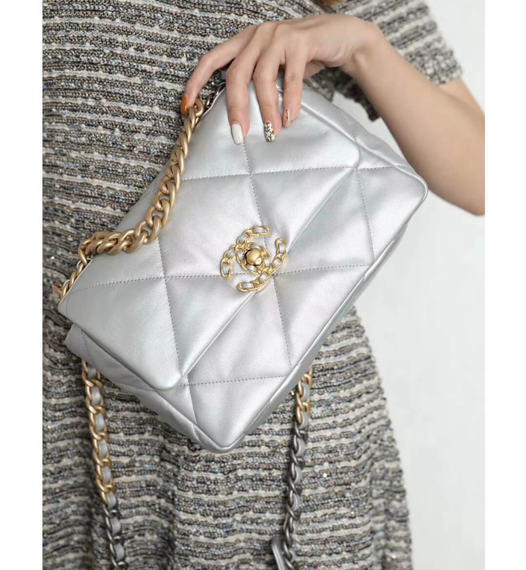 Chanel 19 Flap Bag AS1160 Silver