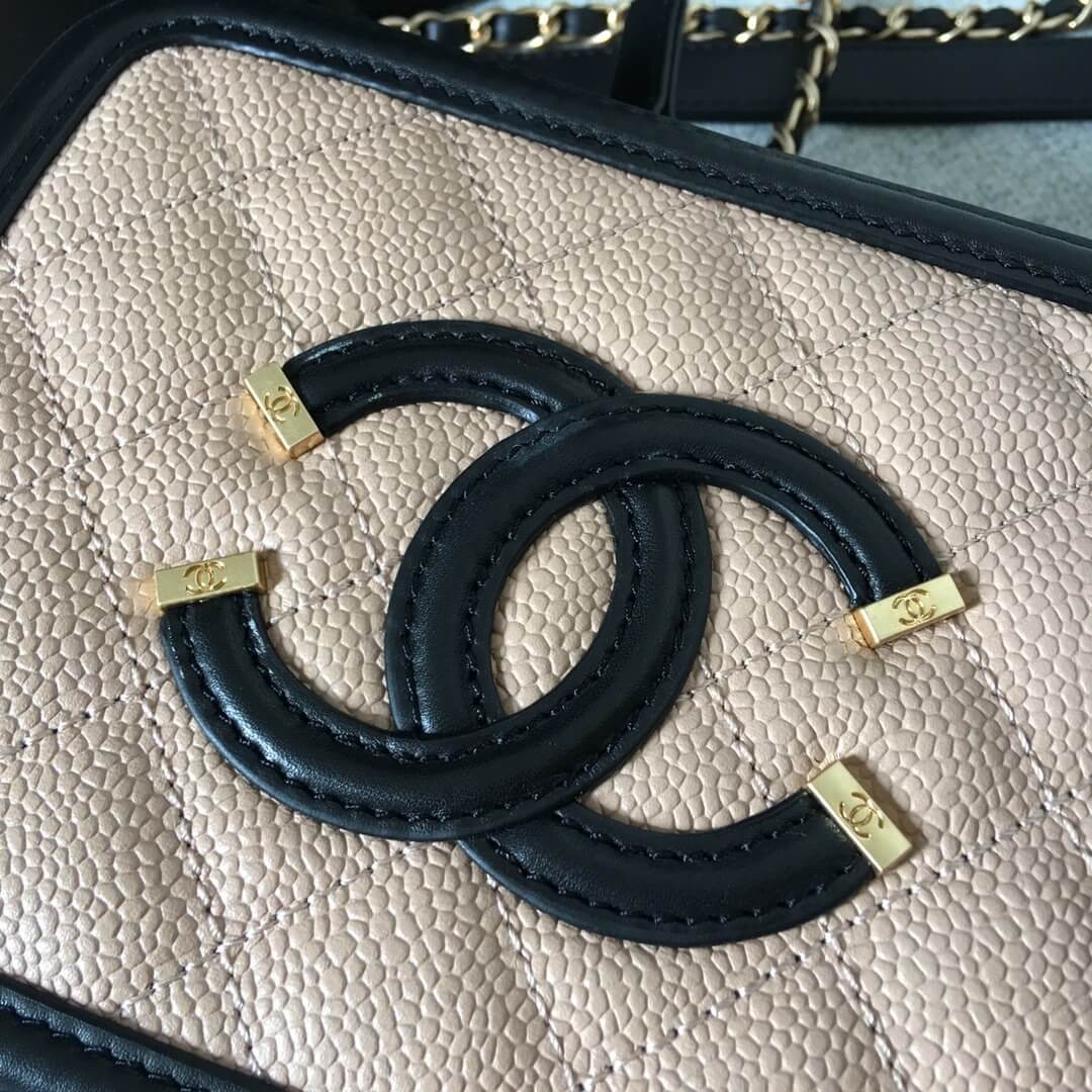 Chanel Quilted Caviar Small Vanity Case A93342