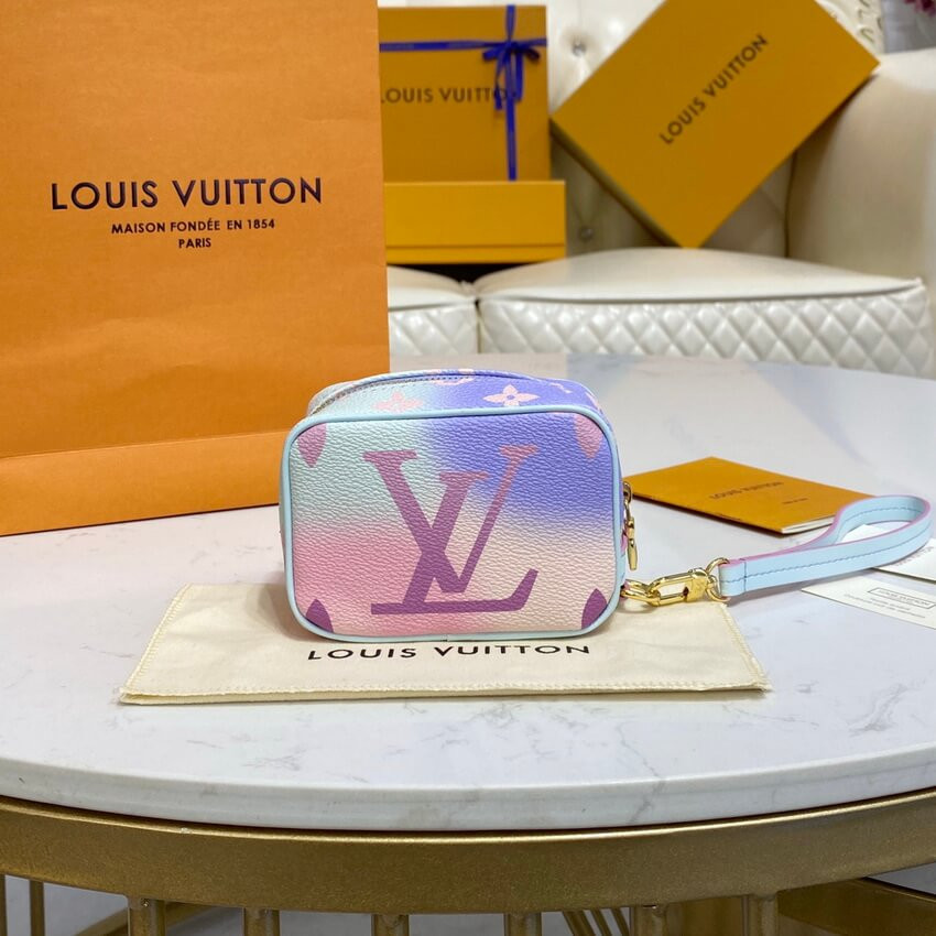 Louis Vuitton Wapity Case M81339