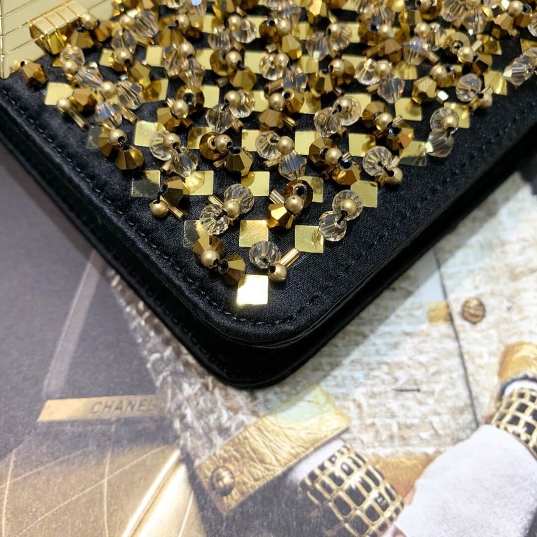 Chanel WOC Chain Flap Bag 86083