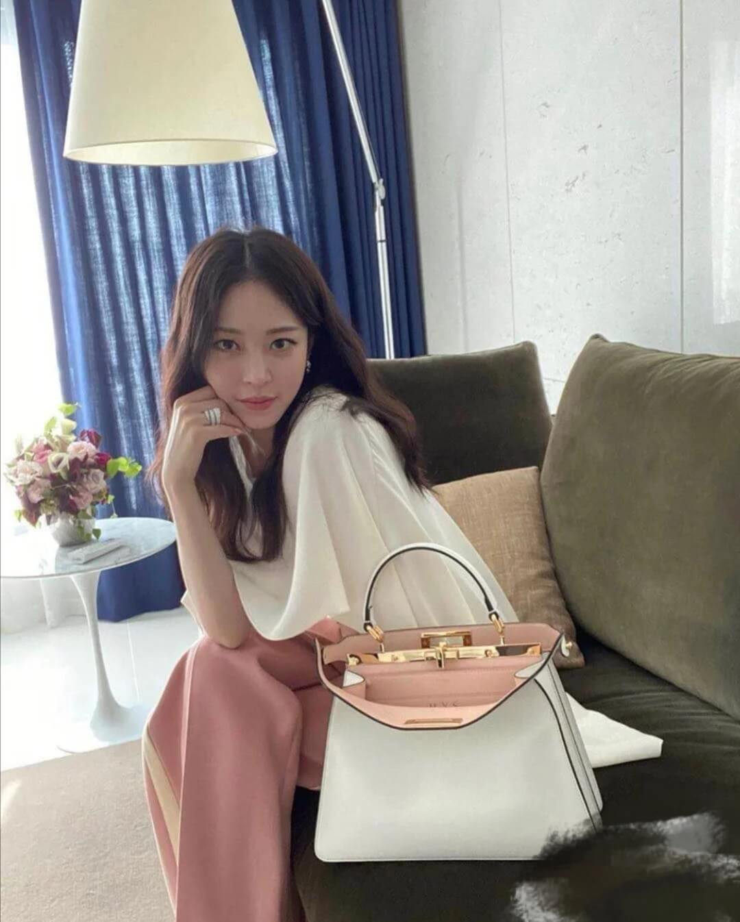 Fendi Medium Peekaboo ISeeU Bag 8BN321