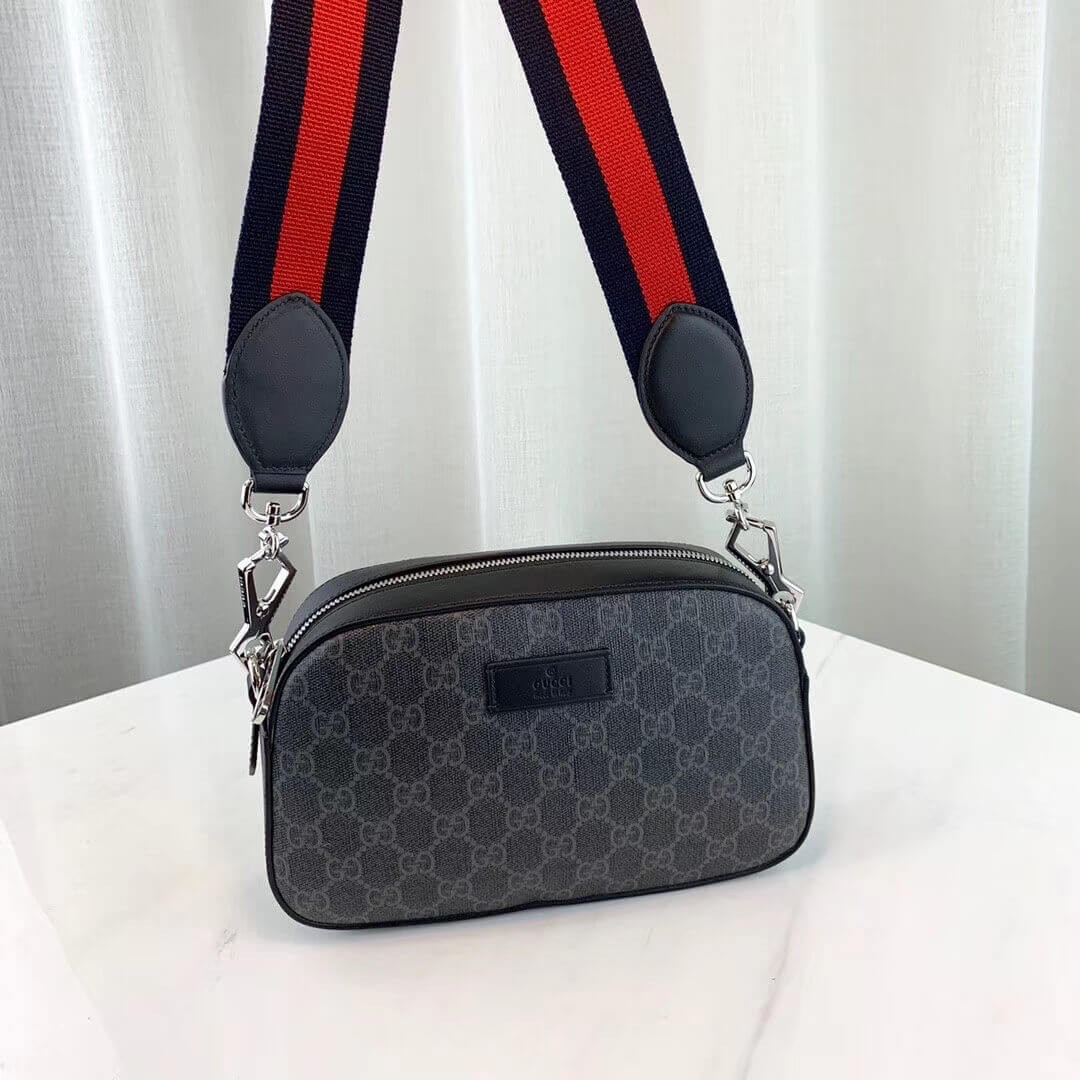 Gucci GG Supreme Messenger Bag 574886