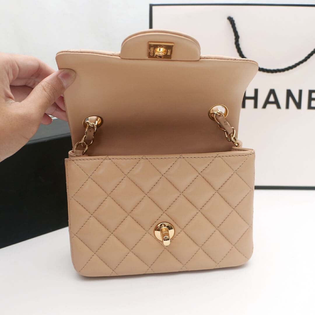 Chanel Lambskin 17cm Classic Flap Bag 1115