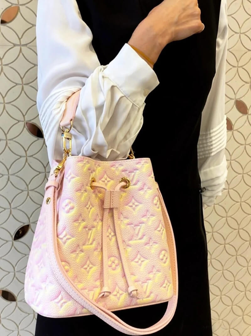 Louis Vuitton Neonoe BB M46174 Pink