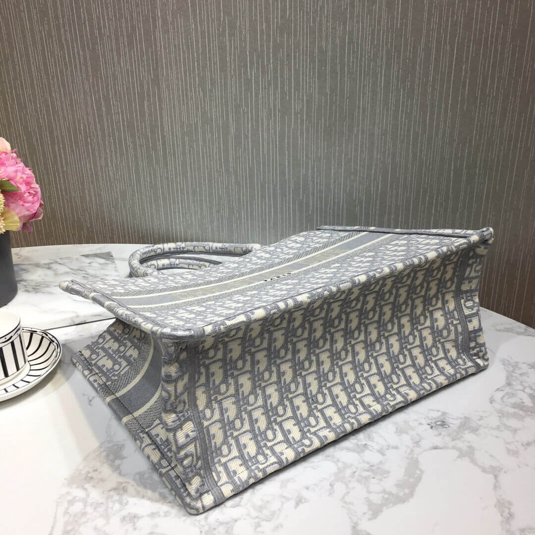 Christian Dior Small Book Tote Oblique M1296