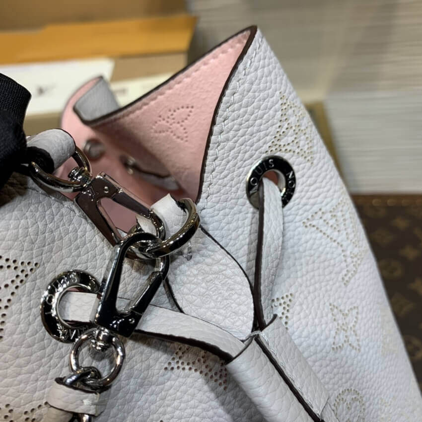 Louis Vuitton Mahina Leather Bella M58480