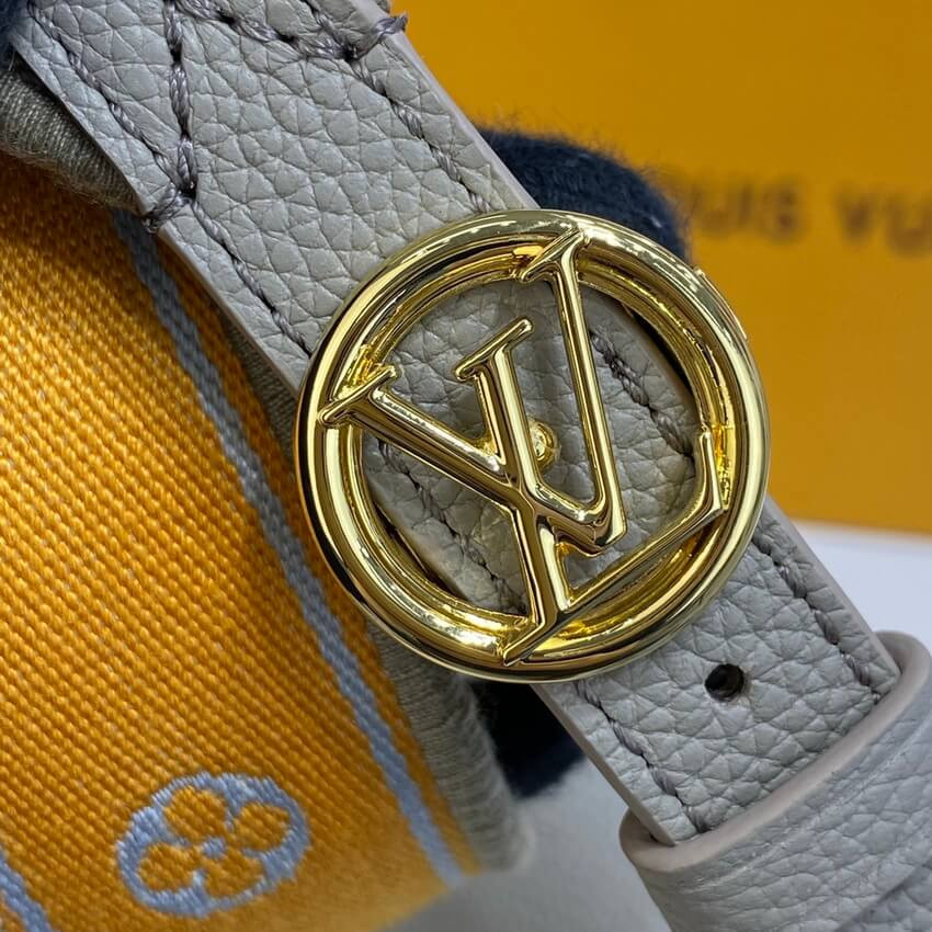 Louis Vuitton LV Pont 9 Soft PM M58728