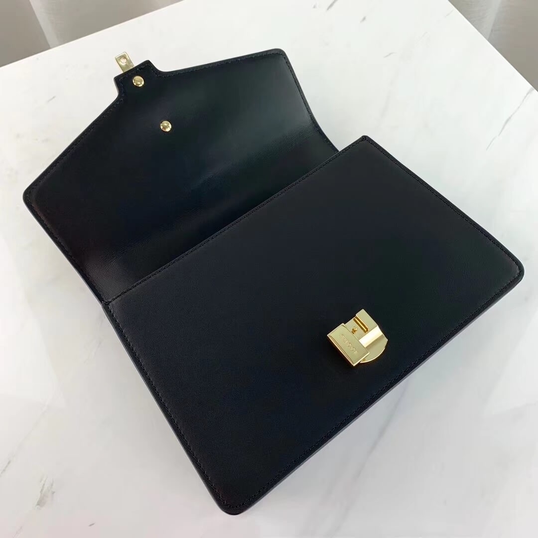 Gucci Sylvie Small Shoulder Bag 421882