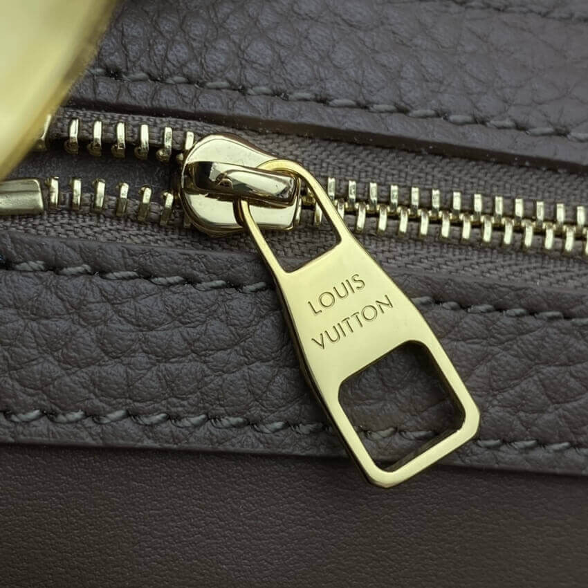 Louis Vuitton Taurillon Leather and Python Capucines BB M57539