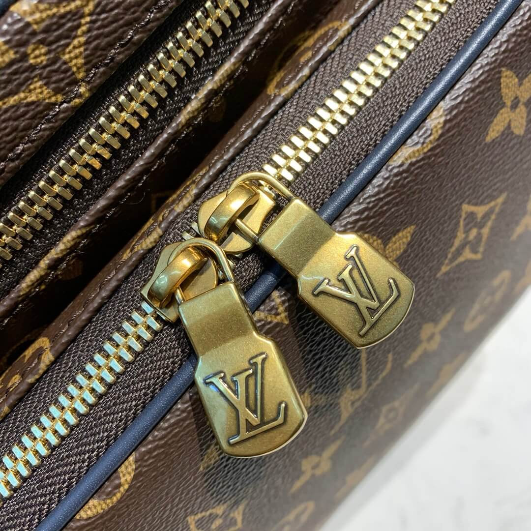 Louis Vuitton Monogram Camera Bag M41510