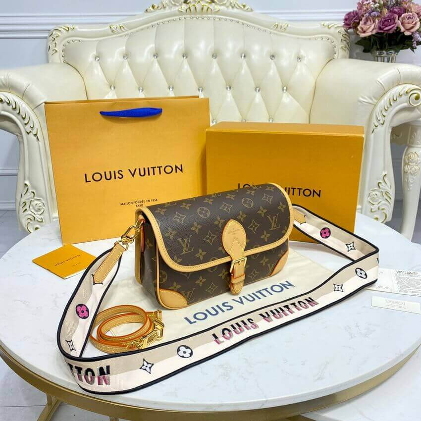 Louis Vuitton Monogram Canvas Diane Bag M45985
