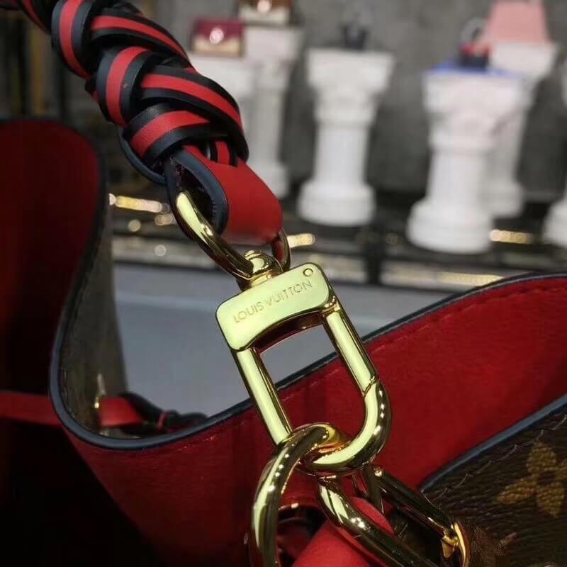 Louis Vuitton Monogram Canvas NeoNoe M43985