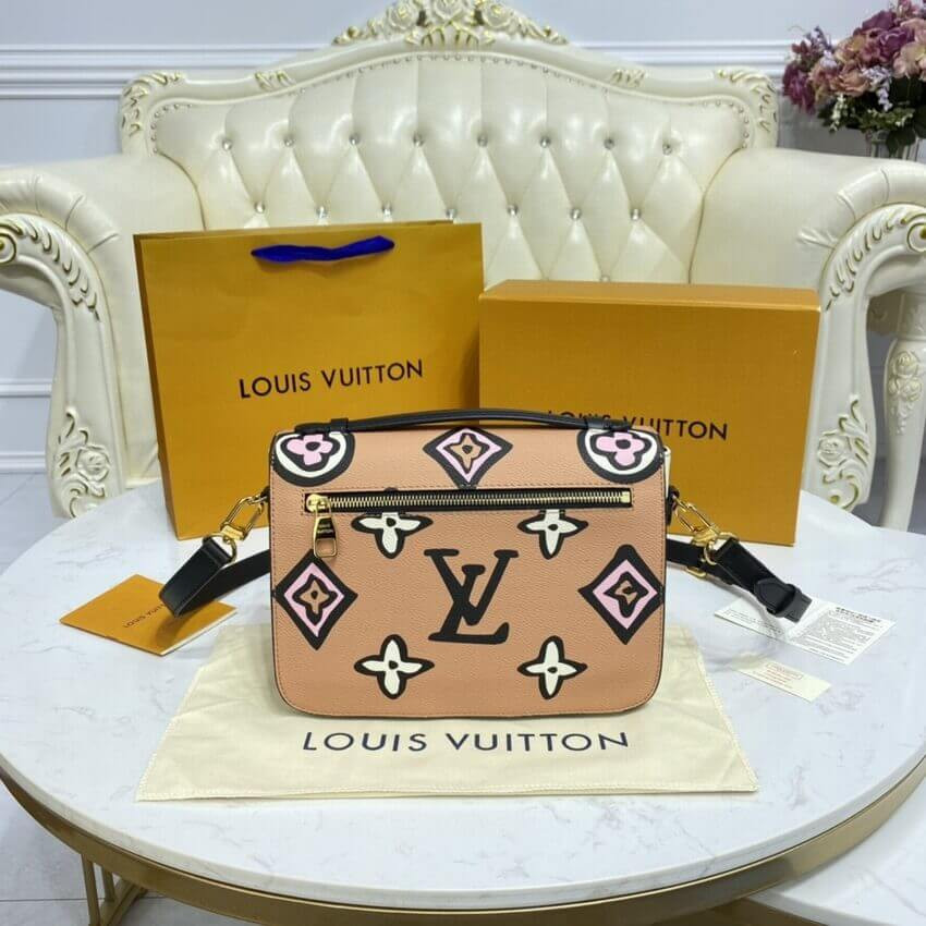 Louis Vuitton Pochette Metis M45823
