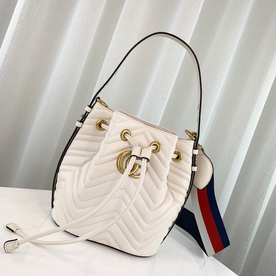 Gucci GG Marmont Quilted Leather Bucket Bag 476674