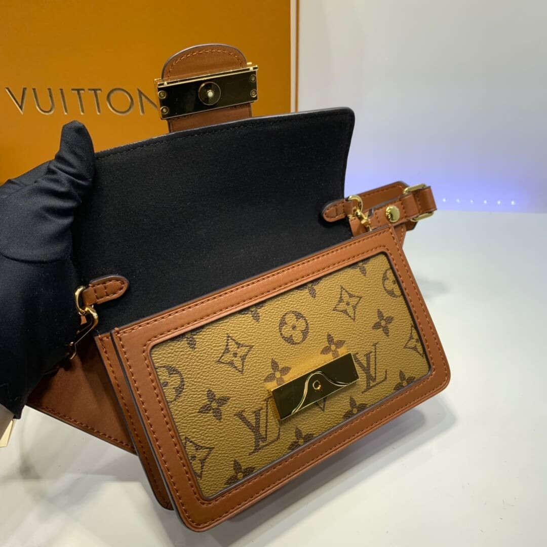 Louis Vuitton Bumbag Dauphine M44586