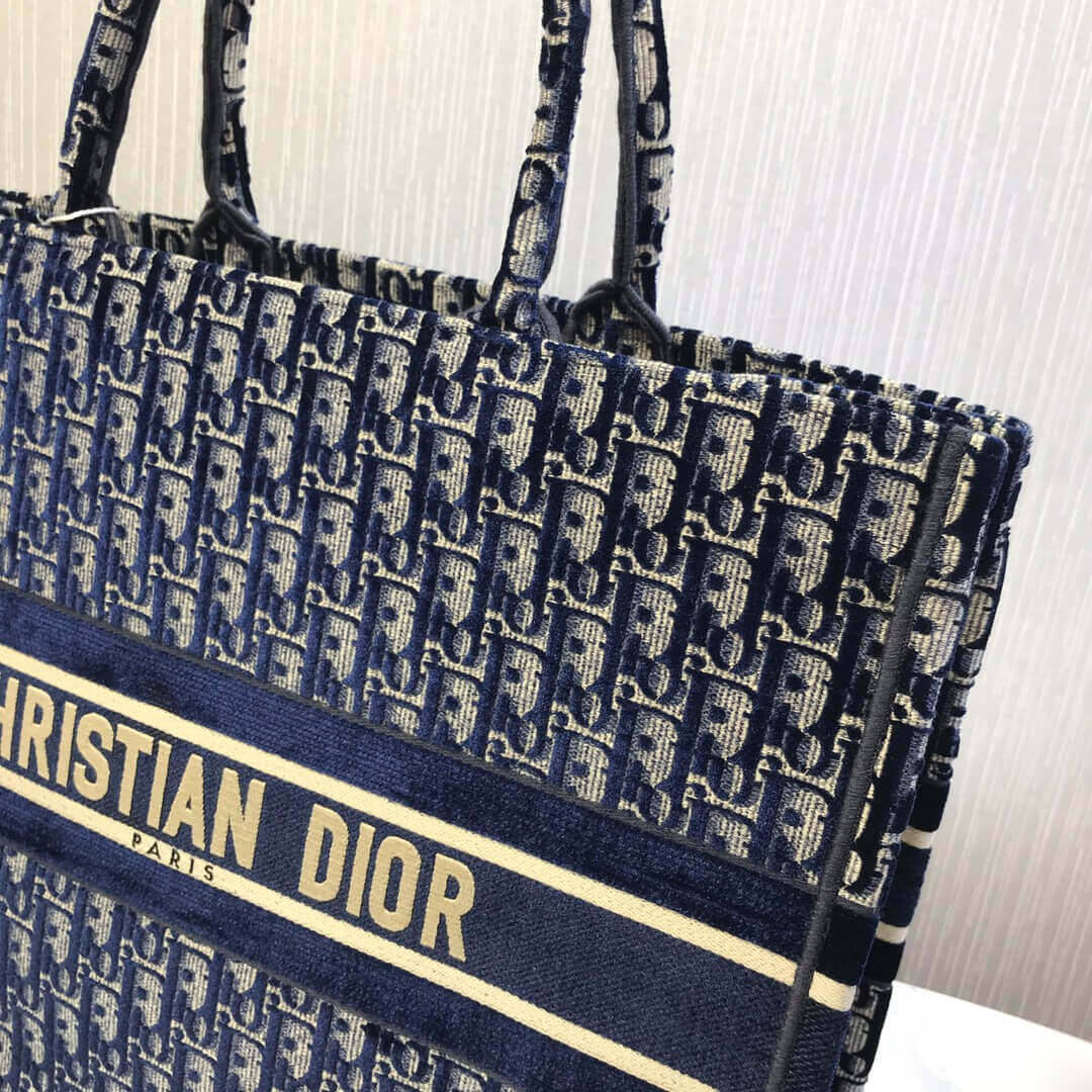 Dior Oblique Embroidered Velvet Book Tote M1286Z