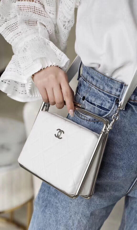 Chanel Lambskin Clutch AS1732
