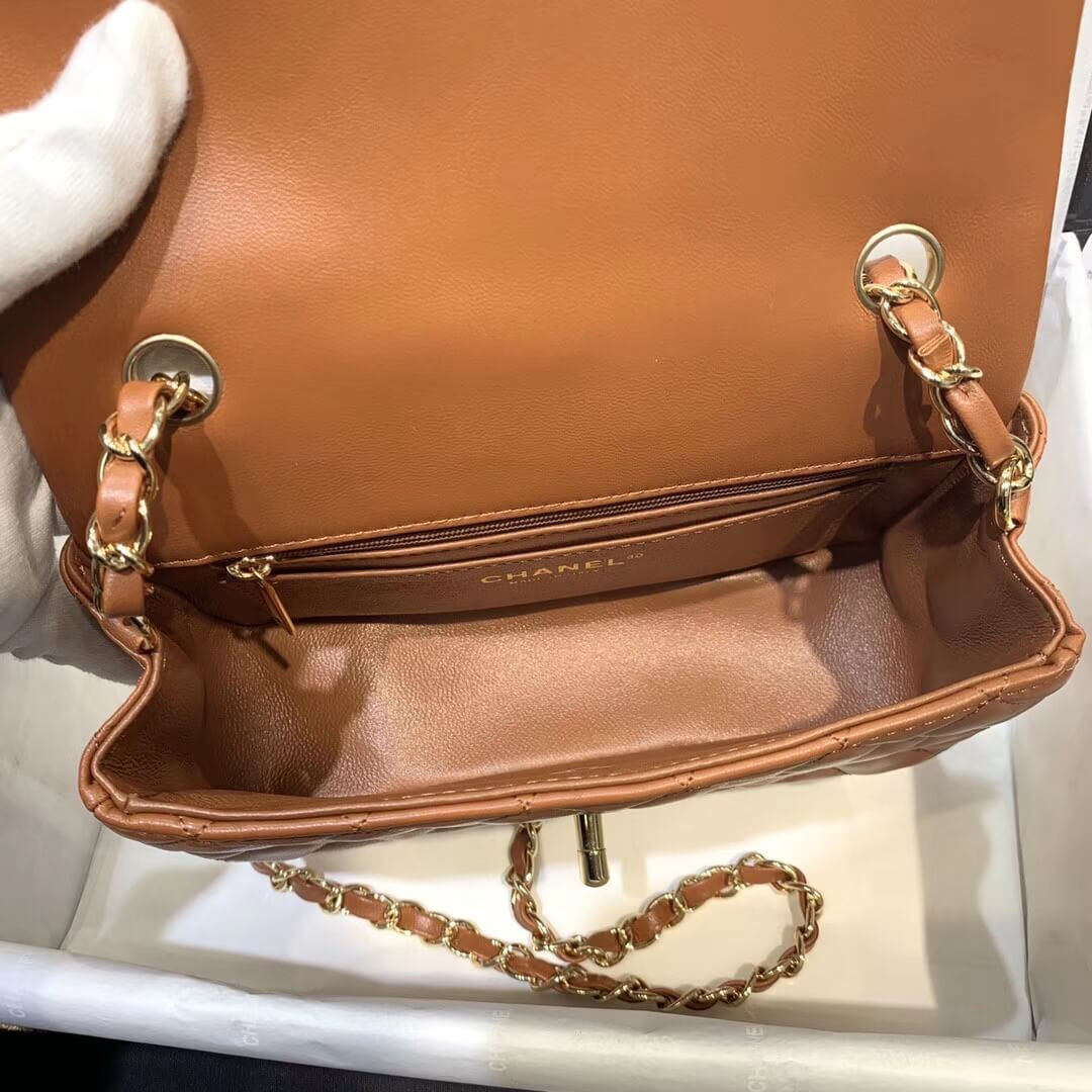 Chanel Lambskin 20cm Classic Flap Bag 1116