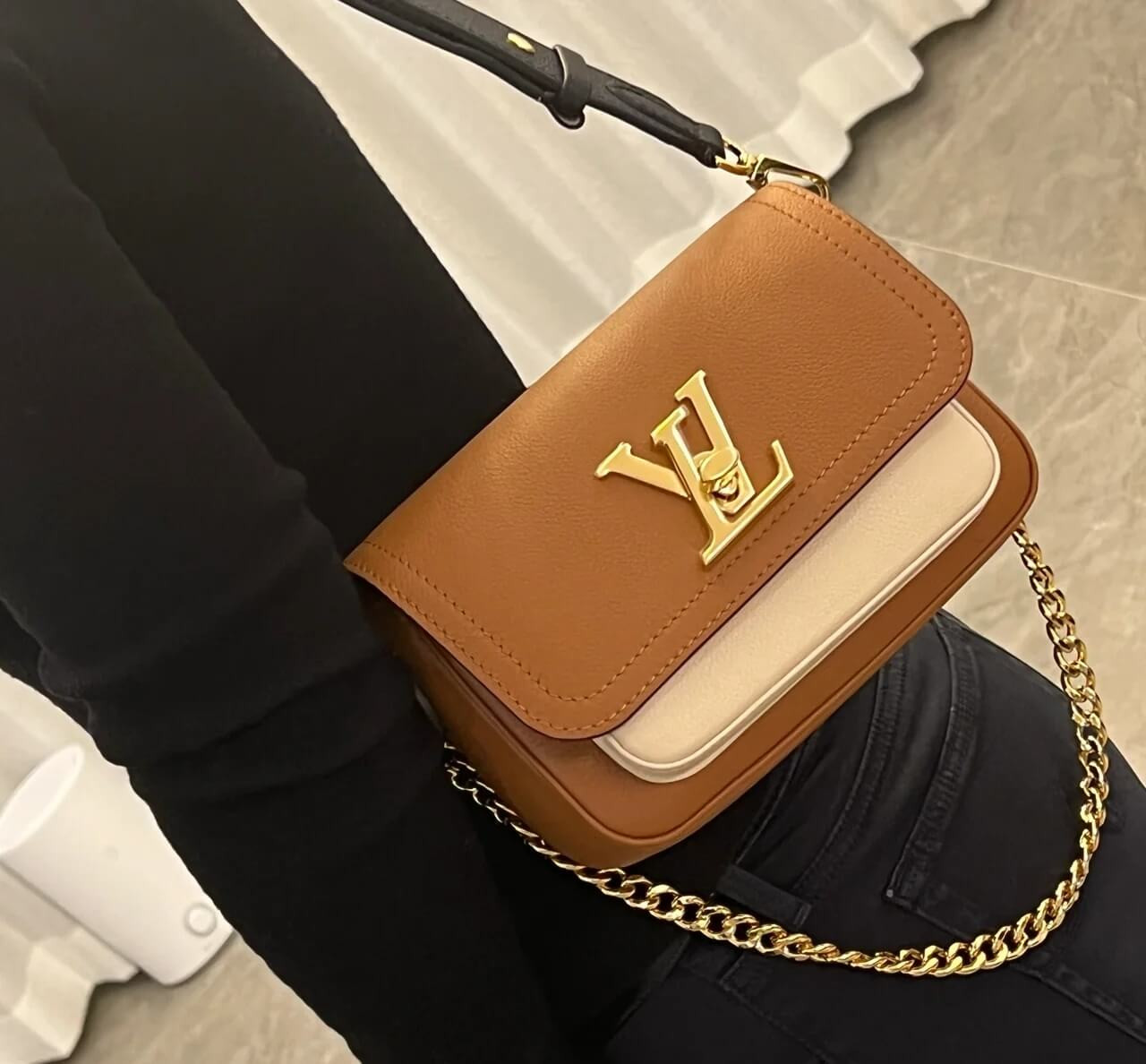 Louis Vuitton Lockme Tender M59491 Chataigne Brown