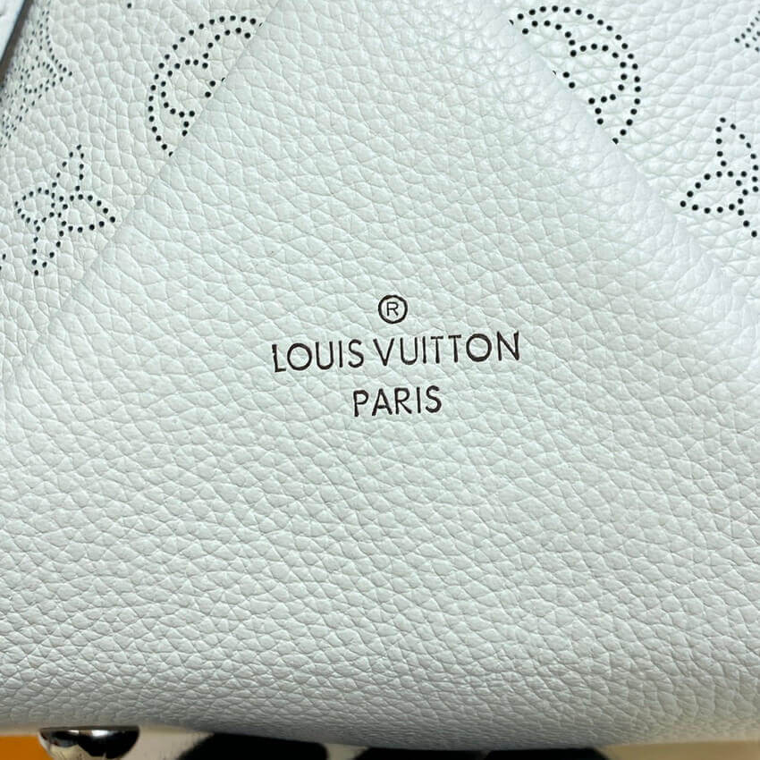 Louis Vuitton Beaubourg Hobo MM M58482 White