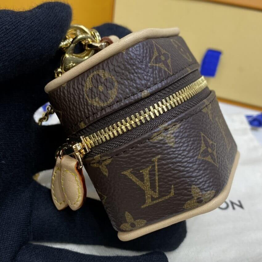 Louis Vuitton Monogram Mini Toiletry Pouch M00353