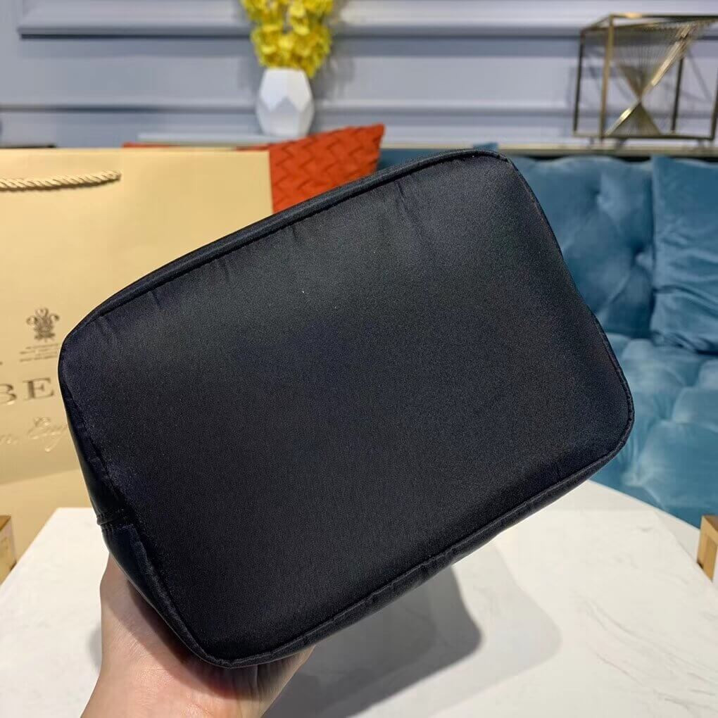 Burberry Logo Print Nylon Drawcord Pouch 80150451