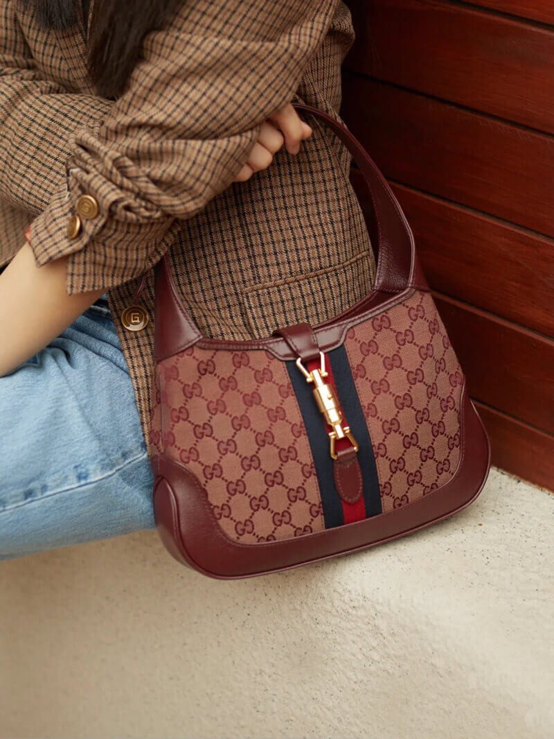 Gucci Jackie 1961 Small Shoulder Bag 636706 in Burgundy GG Canvas
