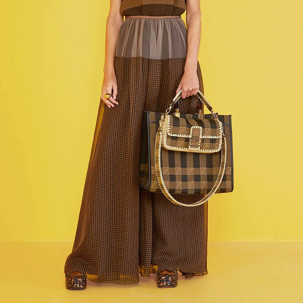 Fendi Baguette Brown Fabric Bag 8BR600