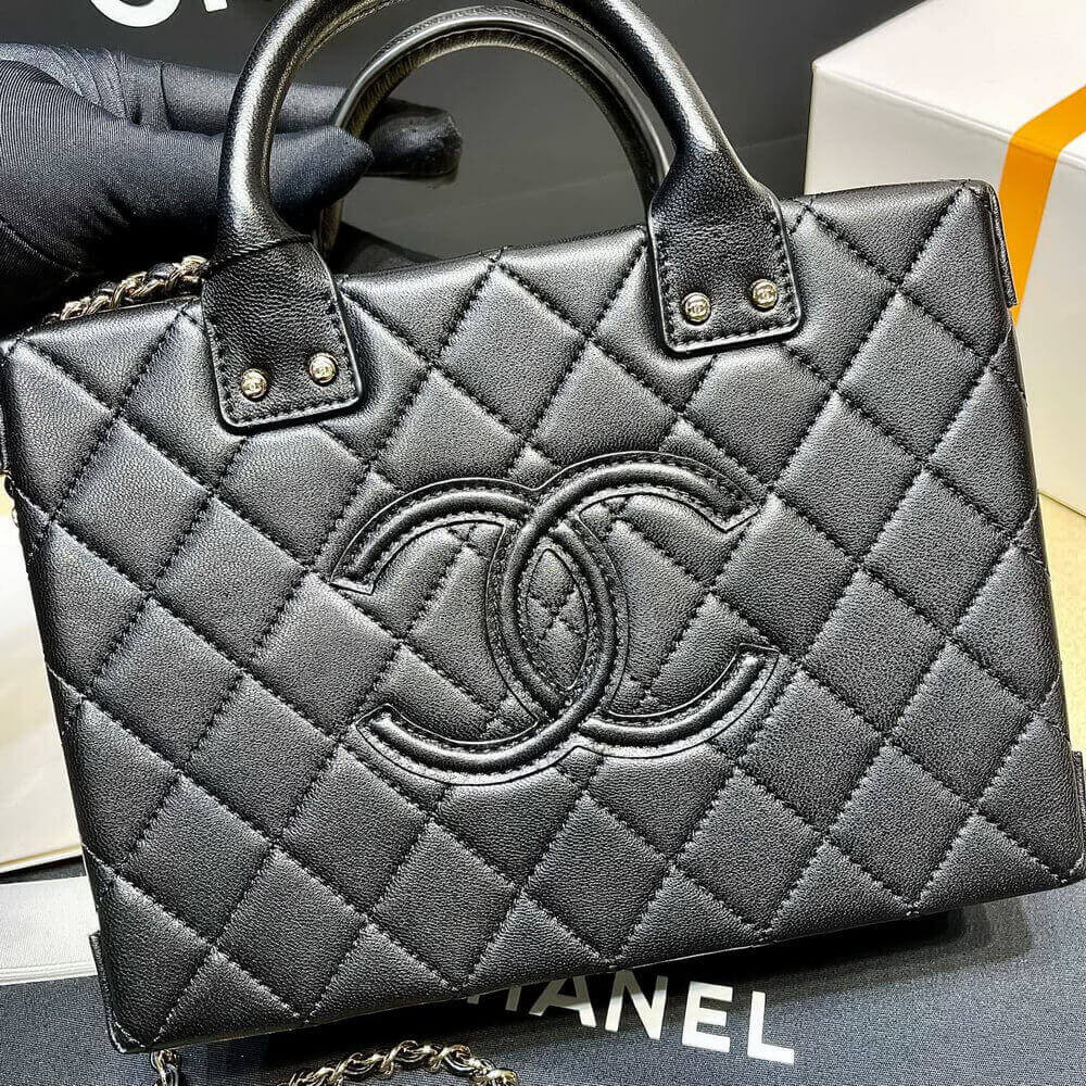 Chanel Vanity Case in Calfskin AS3345 Black